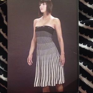 Knitted long black and white stripped skirt